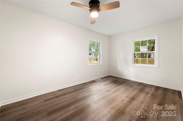 314 S Holland Street, Dallas, NC 28034