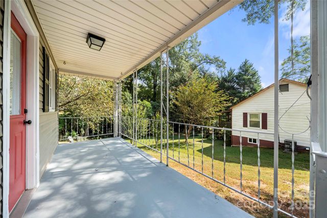 314 S Holland Street, Dallas, NC 28034
