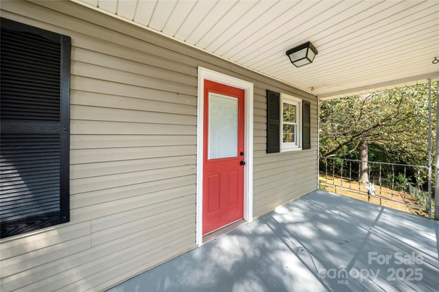 314 S Holland Street, Dallas, NC 28034