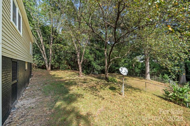 314 S Holland Street, Dallas, NC 28034