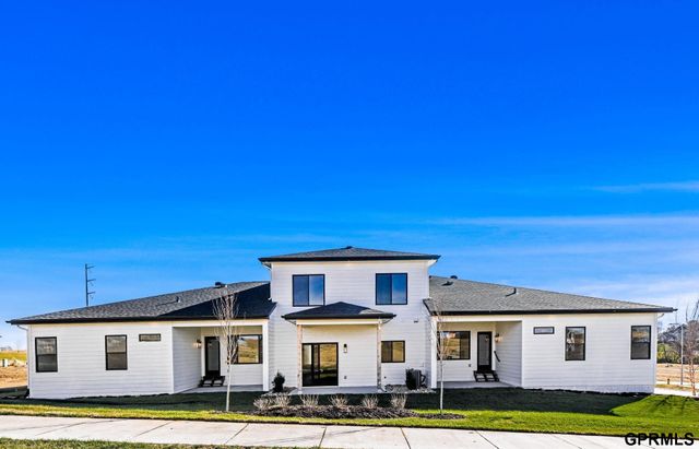 18108 Cooper Street, Gretna, NE 68028