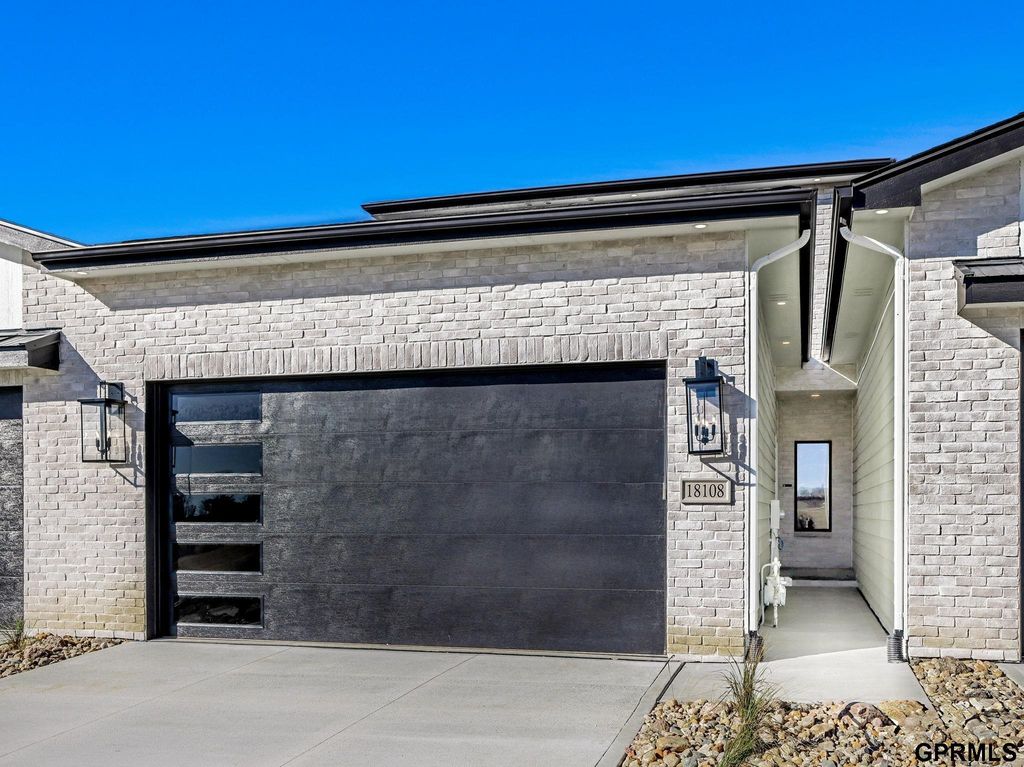 18108 Cooper Street, Gretna, NE 68028