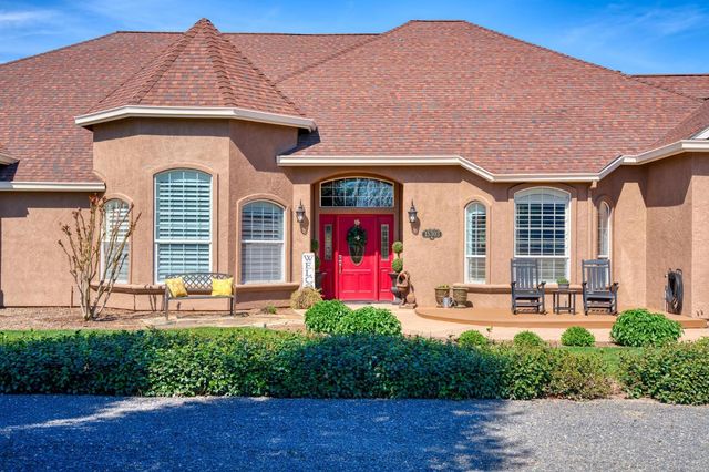 15303 Orange Blossom Rd, Oakdale, CA 95361