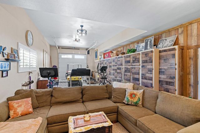 15303 Orange Blossom Rd, Oakdale, CA 95361