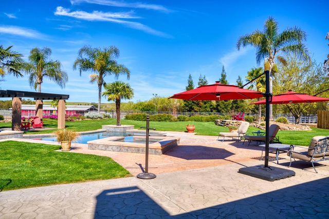 15303 Orange Blossom Rd, Oakdale, CA 95361