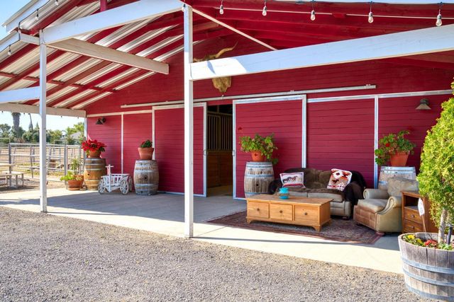 15303 Orange Blossom Rd, Oakdale, CA 95361