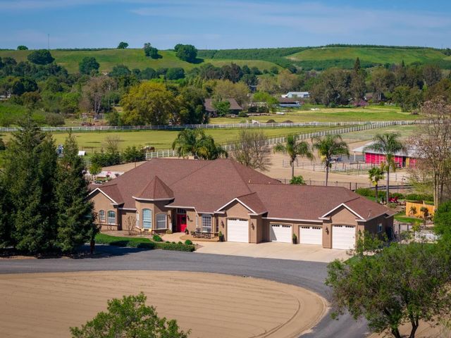 15303 Orange Blossom Rd, Oakdale, CA 95361