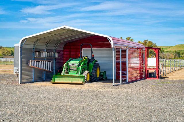 15303 Orange Blossom Rd, Oakdale, CA 95361