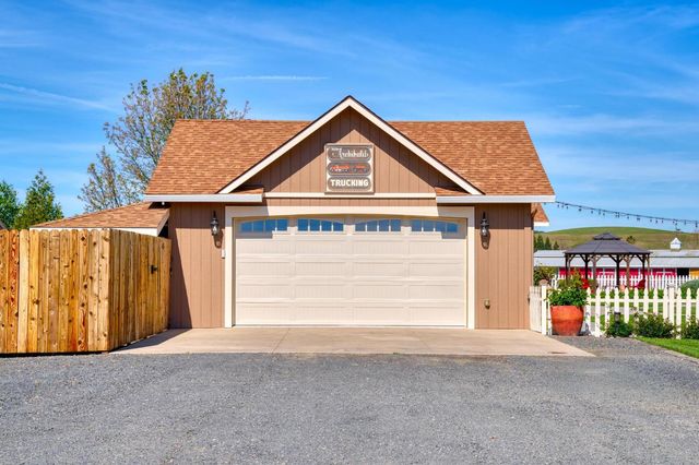 15303 Orange Blossom Rd, Oakdale, CA 95361