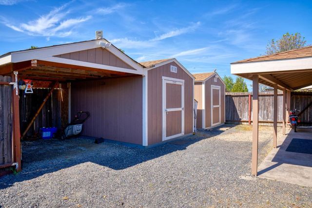 15303 Orange Blossom Rd, Oakdale, CA 95361