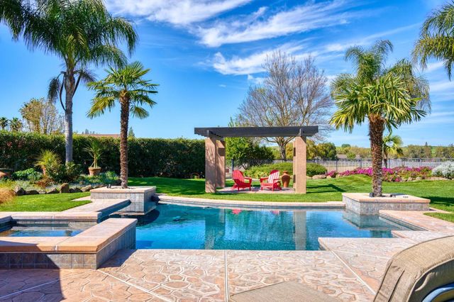 15303 Orange Blossom Rd, Oakdale, CA 95361