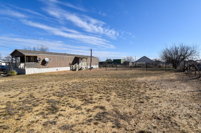 1603 S Oak Street, Brady, TX 76825