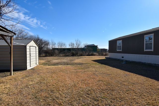 1603 S Oak Street, Brady, TX 76825