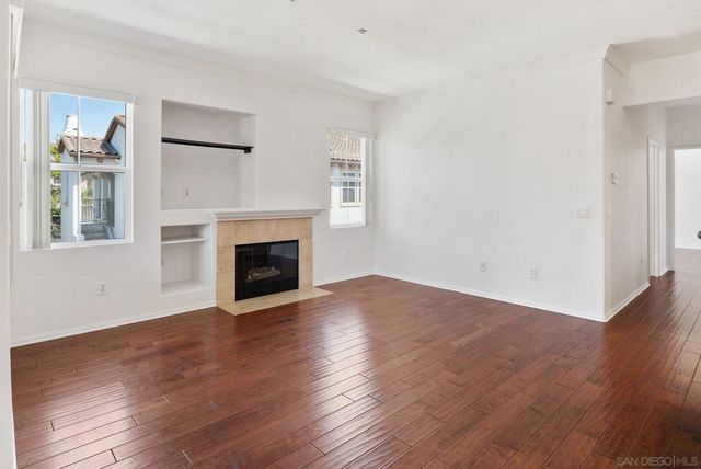 11063 Catarina 316, San Diego, CA 92128