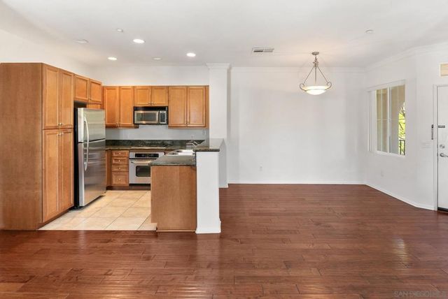 11063 Catarina 316, San Diego, CA 92128