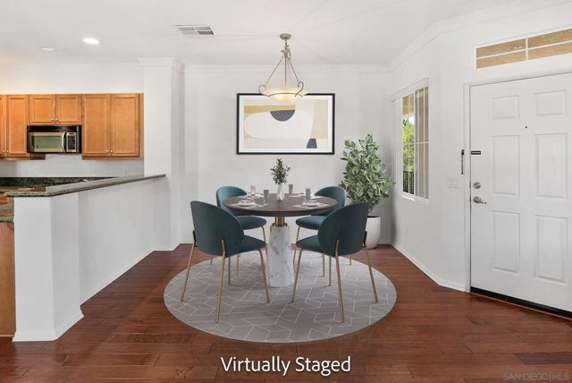 11063 Catarina 316, San Diego, CA 92128