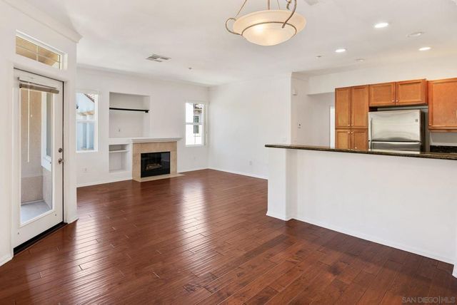 11063 Catarina 316, San Diego, CA 92128