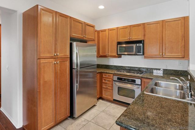 11063 Catarina 316, San Diego, CA 92128