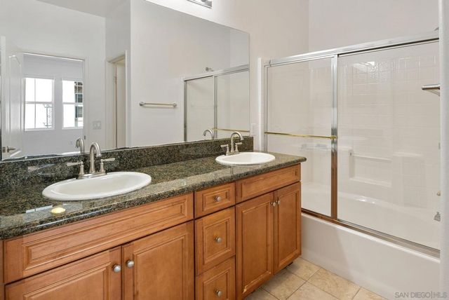 11063 Catarina 316, San Diego, CA 92128