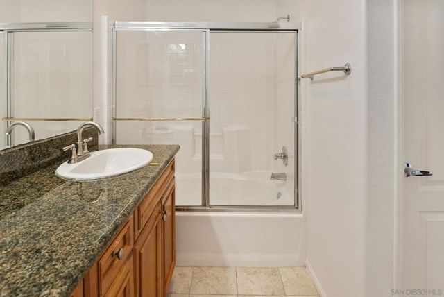 11063 Catarina 316, San Diego, CA 92128
