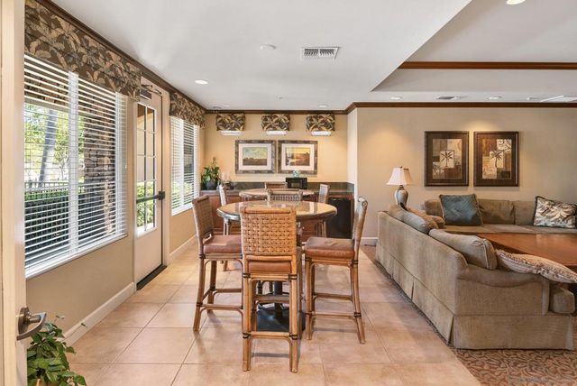 11063 Catarina 316, San Diego, CA 92128