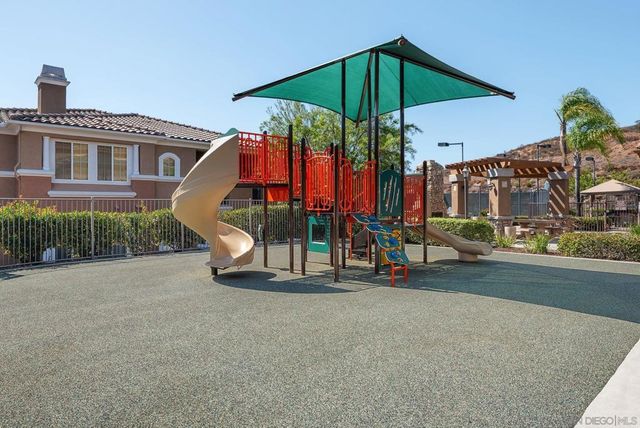 11063 Catarina 316, San Diego, CA 92128