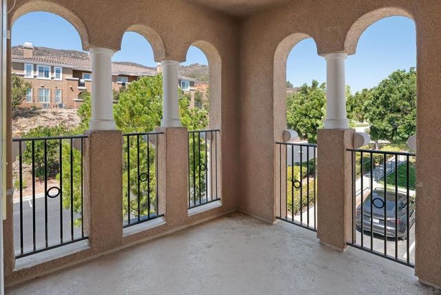 11063 Catarina 316, San Diego, CA 92128