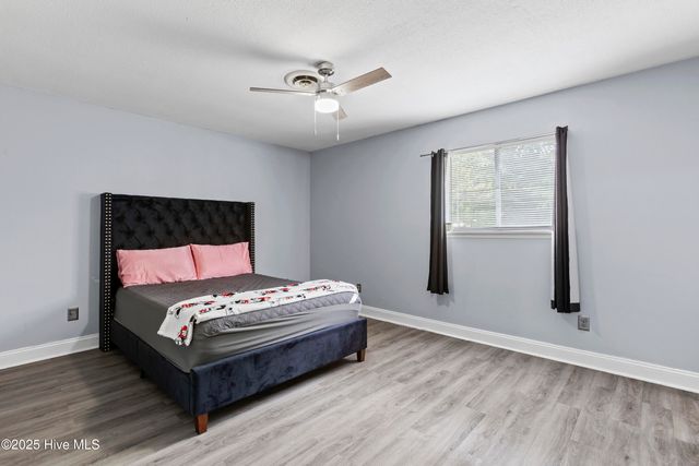 100 Mill Pond Road, Jacksonville, NC 28546