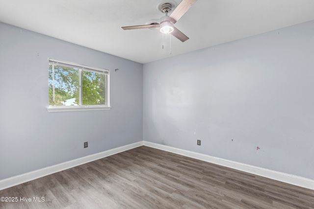 100 Mill Pond Road, Jacksonville, NC 28546