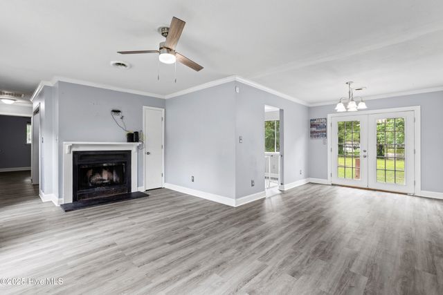 100 Mill Pond Road, Jacksonville, NC 28546