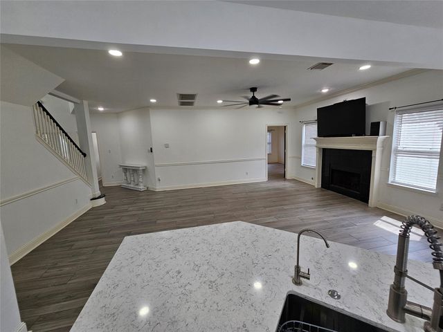 3709 Pinehurst Drive, Pearland, TX 77581