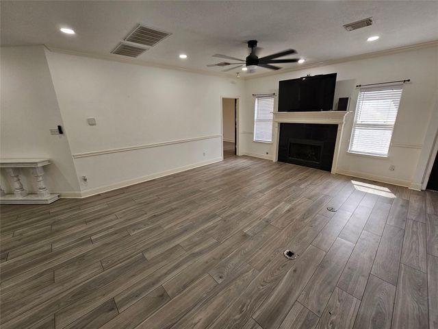 3709 Pinehurst Drive, Pearland, TX 77581