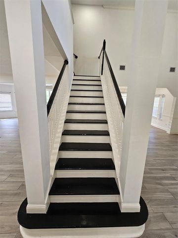 3709 Pinehurst Drive, Pearland, TX 77581