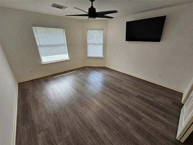3709 Pinehurst Drive, Pearland, TX 77581