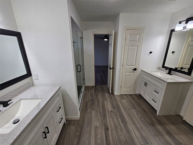 3709 Pinehurst Drive, Pearland, TX 77581