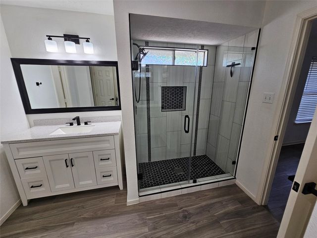 3709 Pinehurst Drive, Pearland, TX 77581