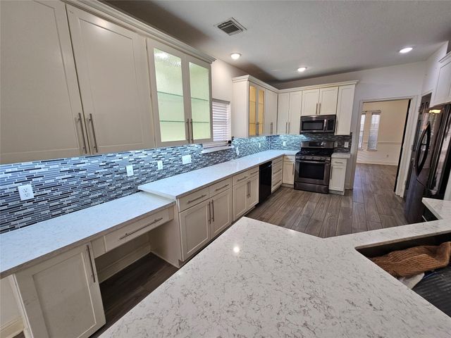 3709 Pinehurst Drive, Pearland, TX 77581