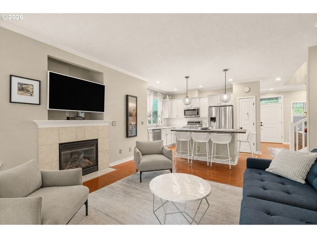 17483 Se RESERVE Loop, Milwaukie, OR 97267