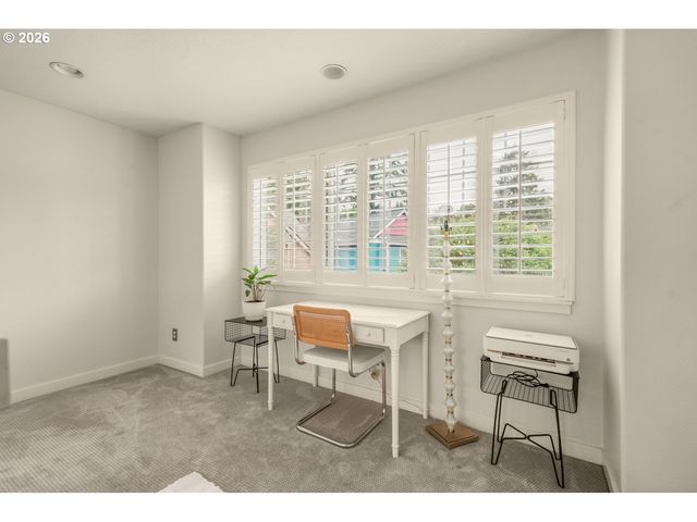 17483 Se RESERVE Loop, Milwaukie, OR 97267