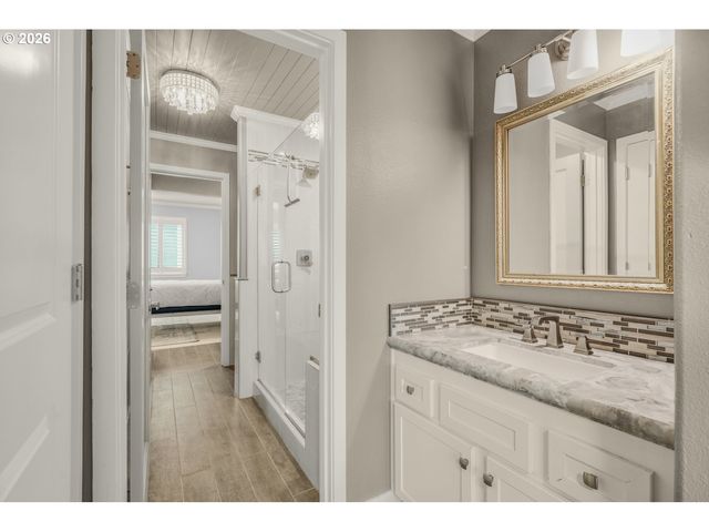 17483 Se RESERVE Loop, Milwaukie, OR 97267