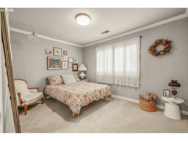 17483 Se RESERVE Loop, Milwaukie, OR 97267