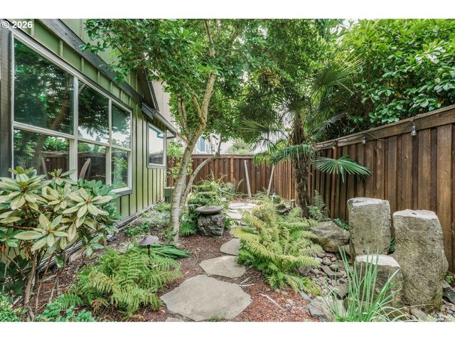 17483 Se RESERVE Loop, Milwaukie, OR 97267
