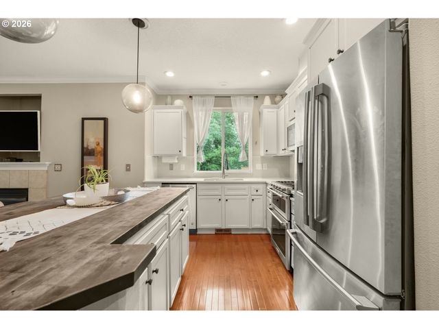 17483 Se RESERVE Loop, Milwaukie, OR 97267