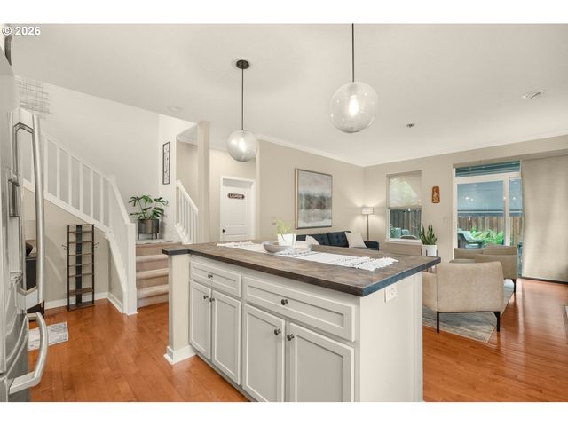 17483 Se RESERVE Loop, Milwaukie, OR 97267