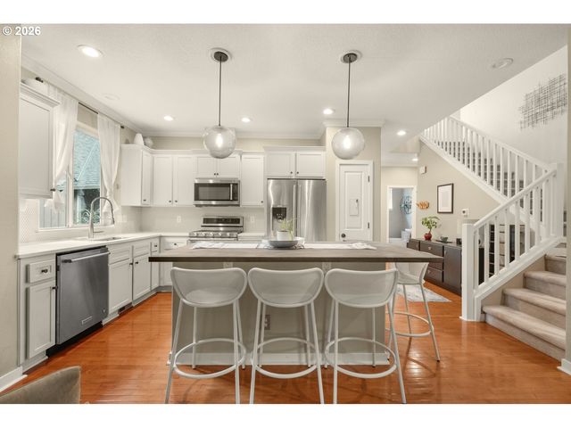 17483 Se RESERVE Loop, Milwaukie, OR 97267