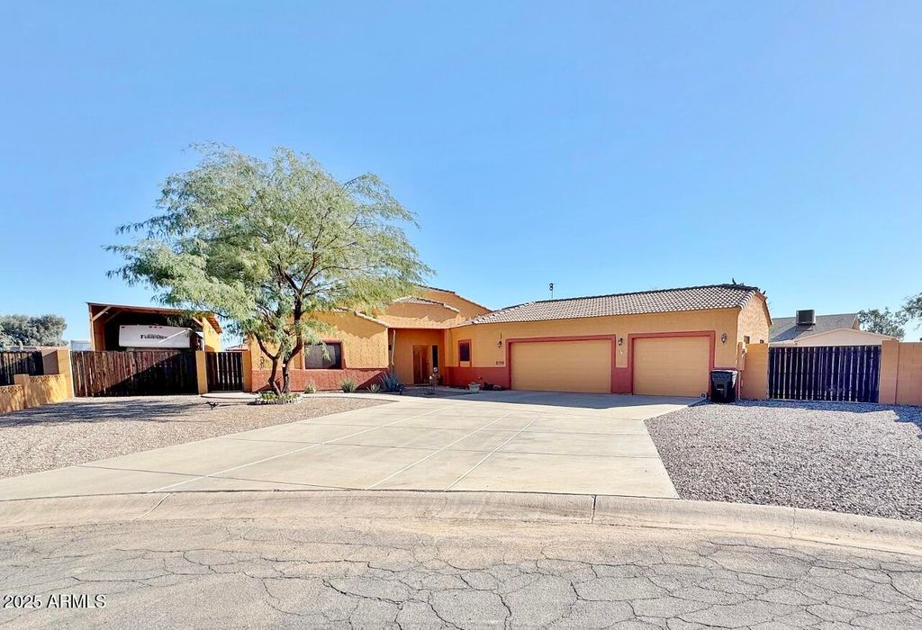 8559 W CANTERBURY Lane, Arizona City, AZ 85123