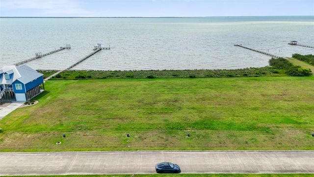 3149 Palacios Bay Drive, Palacios, TX 77465