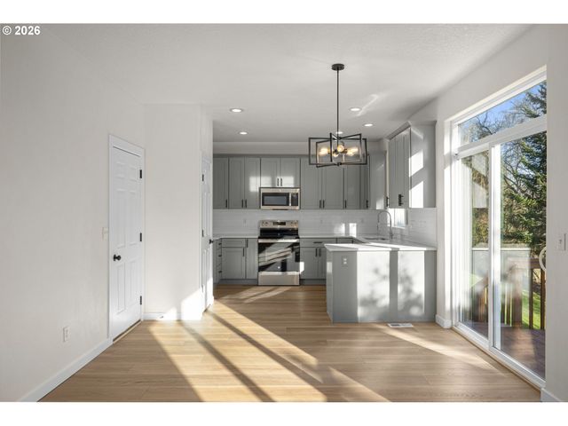 542 Sw SUTHERLAND Way, Beaverton, OR 97006