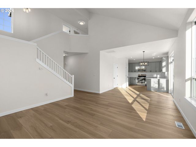 542 Sw SUTHERLAND Way, Beaverton, OR 97006