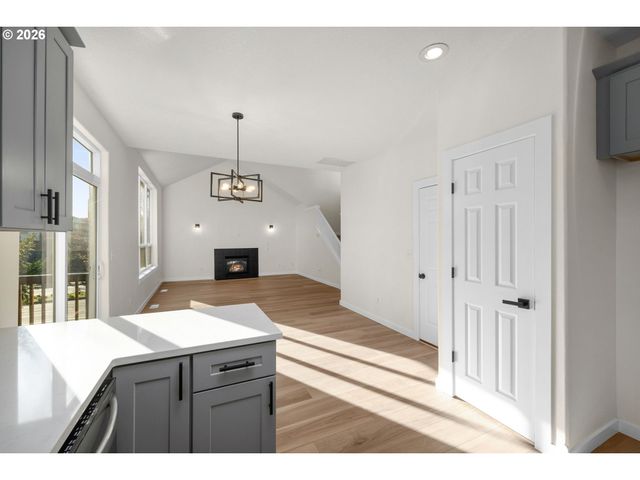 542 Sw SUTHERLAND Way, Beaverton, OR 97006